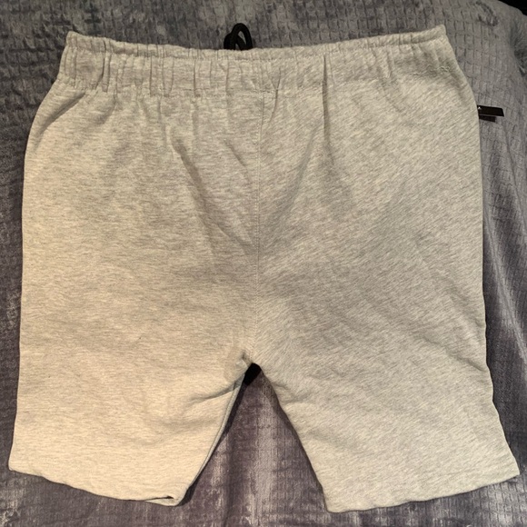 Brand new Nike Fleece Tech Shorts Men’s XL - Picture 2 of 3